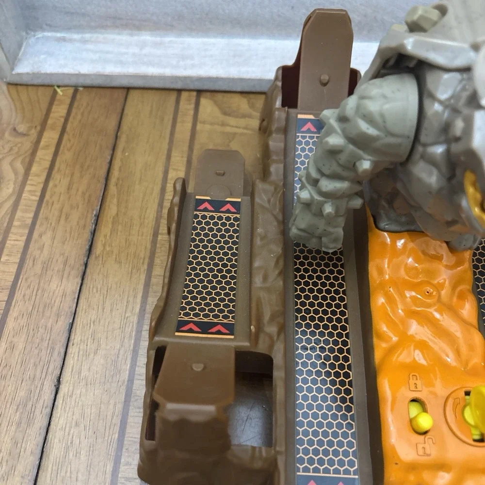 Hot Wheels Mario Kart Replacement Lot - Bowser's Castle, Chain Chomp, Switchback